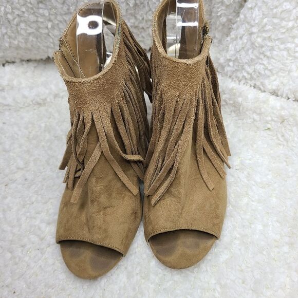 Carlos Santana Jasper 2 Tan Suede Fringed Peep-toe Open Heel Bootie sz 8.5 - Picture 2 of 7